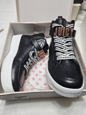 Juicy Couture Black J-Dottie Shoe Box